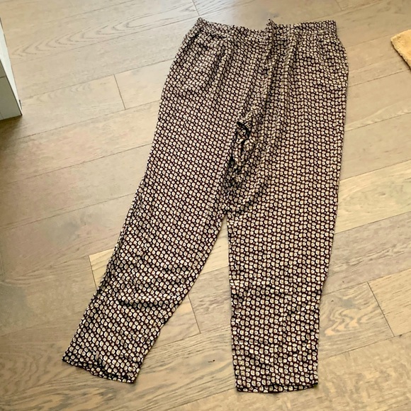 Lightweight casual pants. Size large 🟢 - Picture 1 of 5